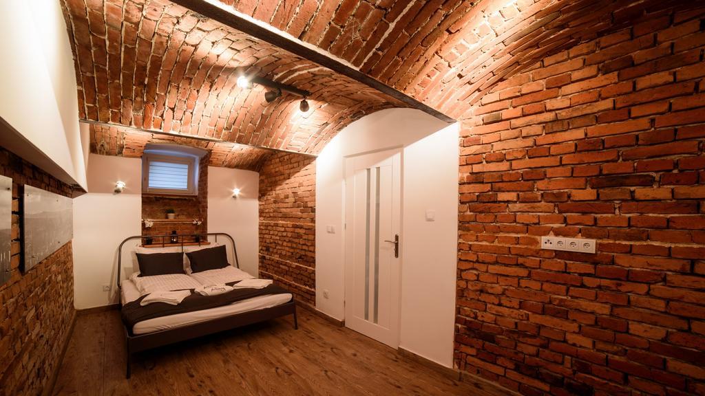 Cracow Rent Apartments - Spacious Apartments For 2-7 People In Quiet Area - Kolberga Street Nr 3 - 10 Min To Main Square By Foot Kraków Eksteriør billede