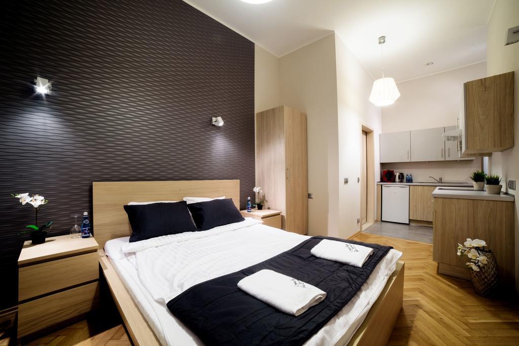 Cracow Rent Apartments - Spacious Apartments For 2-7 People In Quiet Area - Kolberga Street Nr 3 - 10 Min To Main Square By Foot Kraków Eksteriør billede