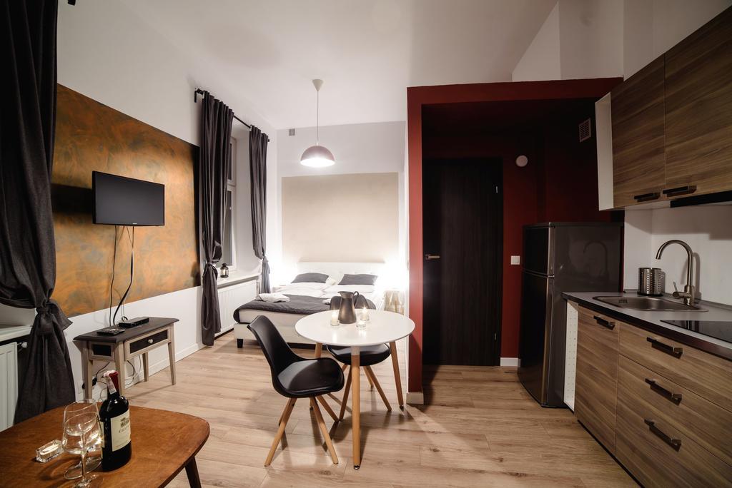 Cracow Rent Apartments - Spacious Apartments For 2-7 People In Quiet Area - Kolberga Street Nr 3 - 10 Min To Main Square By Foot Kraków Eksteriør billede