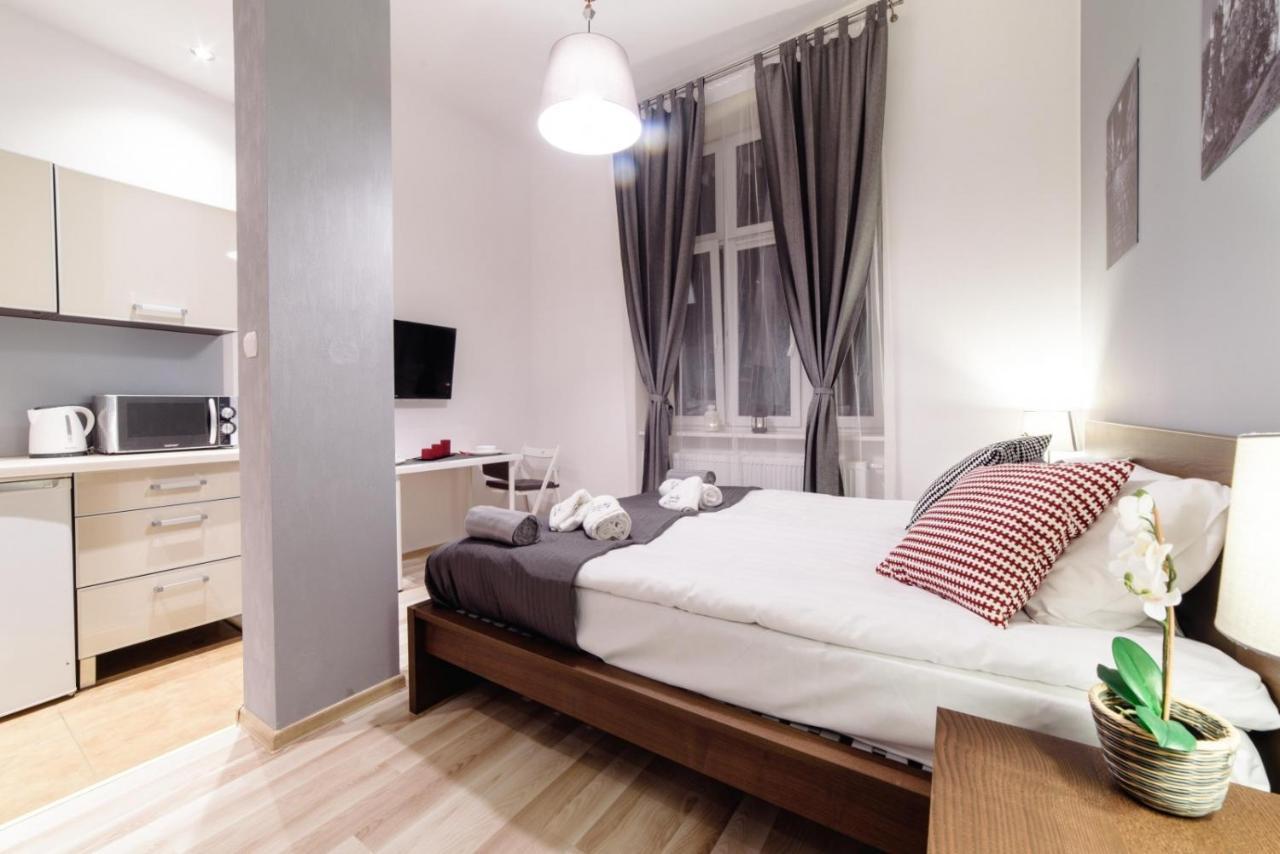Cracow Rent Apartments - Spacious Apartments For 2-7 People In Quiet Area - Kolberga Street Nr 3 - 10 Min To Main Square By Foot Kraków Eksteriør billede