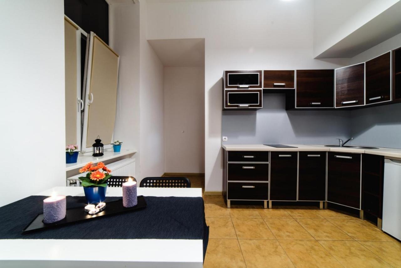 Cracow Rent Apartments - Spacious Apartments For 2-7 People In Quiet Area - Kolberga Street Nr 3 - 10 Min To Main Square By Foot Kraków Eksteriør billede